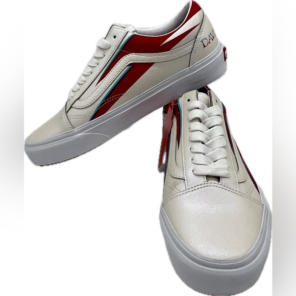 Vans Shoes - NWT VANS x DAVID BOWIE Aladdin Sane Old Skool Skate Shoe White- Unisex (M8 W9.5)